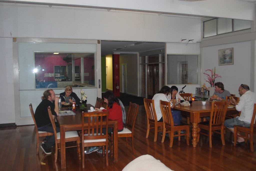 Albergue Port Adelaide Backpackers Exterior foto